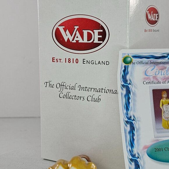 Wade Cinderella 2001 International Club Membership Figurine With Box & COA - Picture 7 of 7